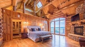 11 室のベッドルーム、アイロン / アイロン台、旅行用ベビーベッド、WiFi (無料)