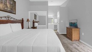 3 bedrooms, iron/ironing board, travel cot, WiFi - Comfortable 3BR Apt at Club Cortile Near Disney (Kissimmee)