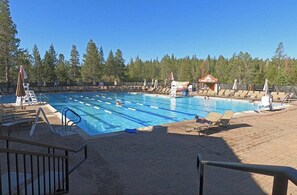 Pool - Adventure Lodge by Tahoe Getaways- 6 BR, Large Game Room, Hot Tub (Truckee)
