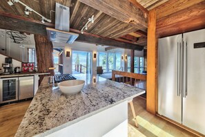 Private kitchen - Monthly Lease - Clearwater Lake View by Tahoe Getaways - Pet-Friendly 4BR in Carnelian Bay (Carnelian Bay)