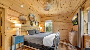 2 bedrooms, iron/ironing board, free WiFi, bed sheets - Dollywood Escape | Hot Tub • Fire Pit • Arcade (Pigeon Forge)
