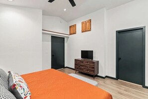 3 habitaciones, tabla de planchar con plancha y wifi gratis 