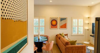 Northeast DC 2BR with Projector, Smart TV and Renovated Kitchen
