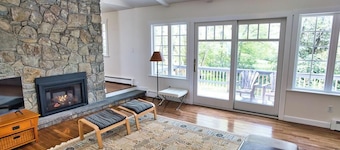 Quiet Wooded Acre in Tiverton Near the Beach, 2 Decks, Big Yard & Great Kitchen