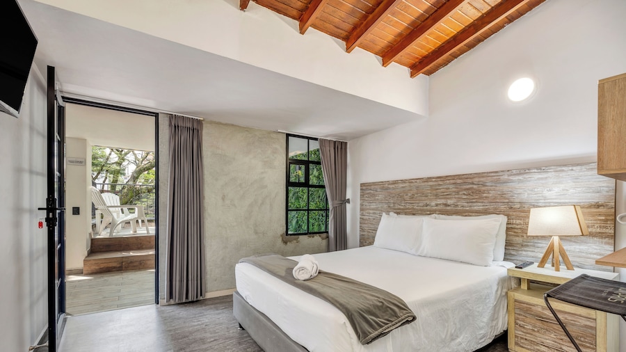 Encanto House in Provenza by Nowa