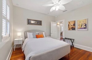 Room - Peaceful 2 bedroom “The Secret Cottage” in historic downtown St. Augustine (St. Augustine)