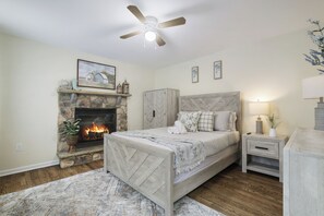 4 Schlafzimmer, Bügeleisen/Bügelbrett, WLAN, Bettwäsche