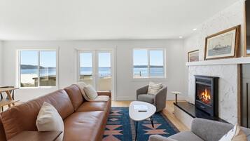 Smart TV, fireplace, offices