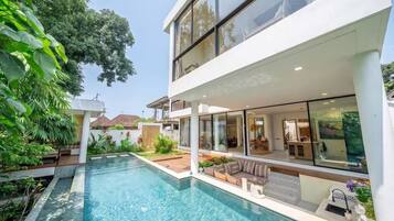 Villa Design - 3 sovrum - privat pool | Pool | Utomhuspool och solstolar
