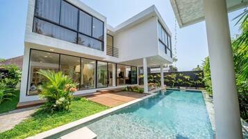 Design Villa, 3 Bedrooms, Private Pool | Pool | Outdoor pool, pool loungers