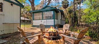The Cozy Crackerjack is a vintage home in charming old Florida- a must see!