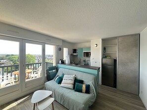 TV - Apartment with parking - 4 guests. (Cabourg)