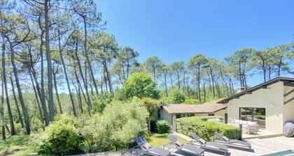Villa lake view with pool - 12 guests