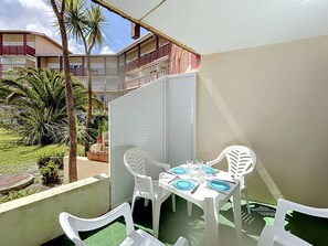 Outdoor dining - Studio cabin with terrace - 4 guests (Vieux-Boucau-les-Bains)