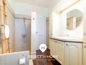 Hair dryer, towels - Bastide with sea view, pets OK - 10 guests (Bormes-les-Mimosas)
