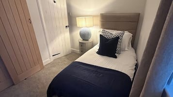 WiFi, bed sheets