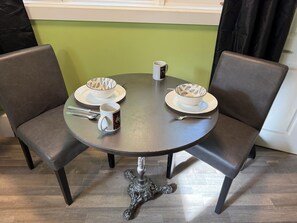 Dining - Discover Nova Scotia's tranquil South Shore from this charming private suite. (Bridgewater)