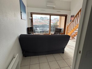 Living area - Cozy T2 duplex near ocean - 4 guests (Anglet)