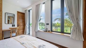 Family Villa, 2 Bedrooms, Private Pool, Garden View | Pemandangan dari bilik