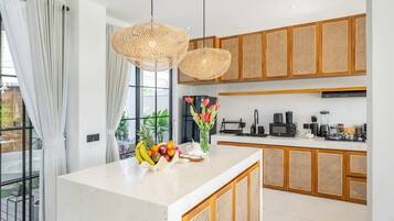 Family Villa, 2 Bedrooms, Private Pool, Garden View | Private kitchen