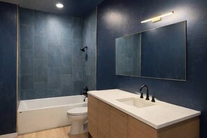 Shower - NEW | Infrared Sauna | Hot Tub | Pet Friendly (McCall)