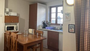 Uklassifisert bilde, 3 av 13, knapp