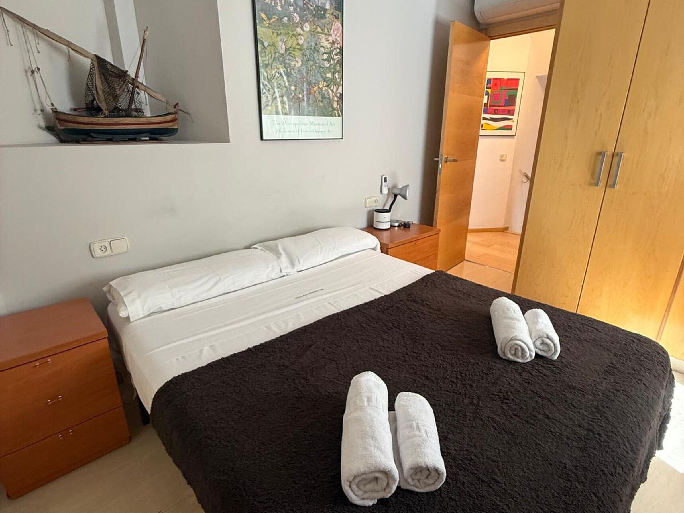 Wifi gratis y ropa de cama