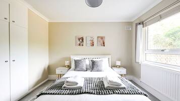2 bedrooms, desk, free WiFi, bed sheets