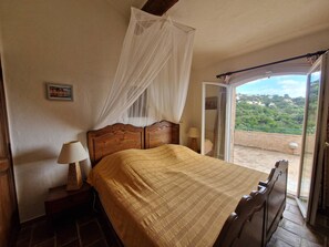 Room - Villa with pool, sea view - guests (La Croix-Valmer)