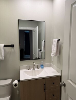 Shower, towels, toilet paper - Newly completed 2-bedroom apartment in downtown Valdez (Valdez)