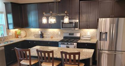 Spacious 3-bedroom townhome in charming Mount Holly less than 30 min from Philly