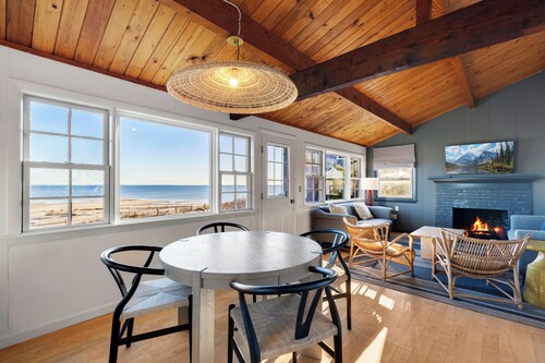 Bay Views, Steps to Beach, Minutes to P-Town