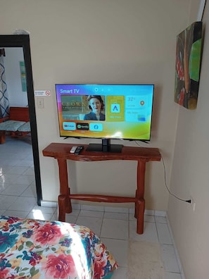 1 chambre, fer et planche à repasser, Wi-Fi, literie fournie