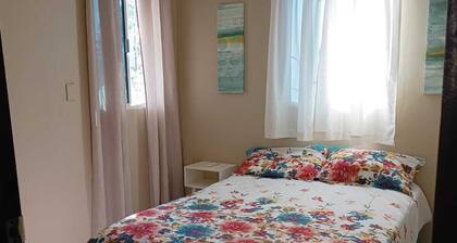 Delightful 1-bedroom house with AC in charming La Ceiba