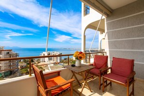 Property grounds - Vlora Sunset Apartment /w Balcony & Sea View, Vlore, Albania (Vlore)