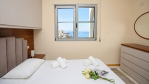 2 bedrooms, free WiFi, bed sheets - Vlora Sunset Apartment /w Balcony & Sea View, Vlore, Albania (Vlore)
