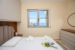 Free WiFi, bed sheets - Vlora Sunset Apartment /w Balcony & Sea View, Vlore, Albania (Vlore)
