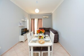 Dining - Amara Sea View Apartment 7 Floor, Vlore, Albania (Vlore)