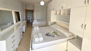 1 bedroom, WiFi (free), bed sheets - Amara Sea View Apartment 7 Floor, Vlore, Albania (Vlore)