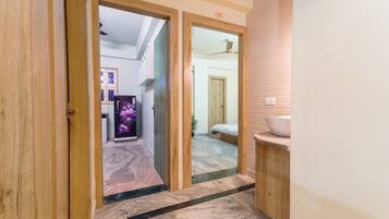 Espace de travail pour ordinateur portable, rideaux occultants