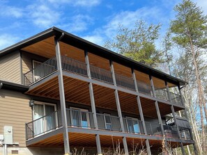 Exterior - Spacious 4-bedroom house in charming Pigeon Forge secluded private nice location (Pigeon Forge)