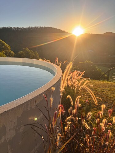 Macadamia Floral Farm and Farmstay, beautiful farmhouse in Laceys Creek
