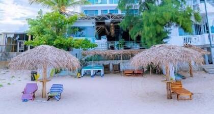 Trinco Beach by DSK