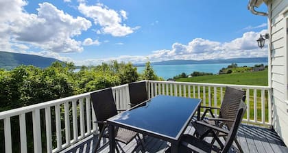 Awesome home in Rosendal with sauna