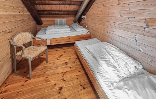 Amazing apartment in Tjørhom with sauna
