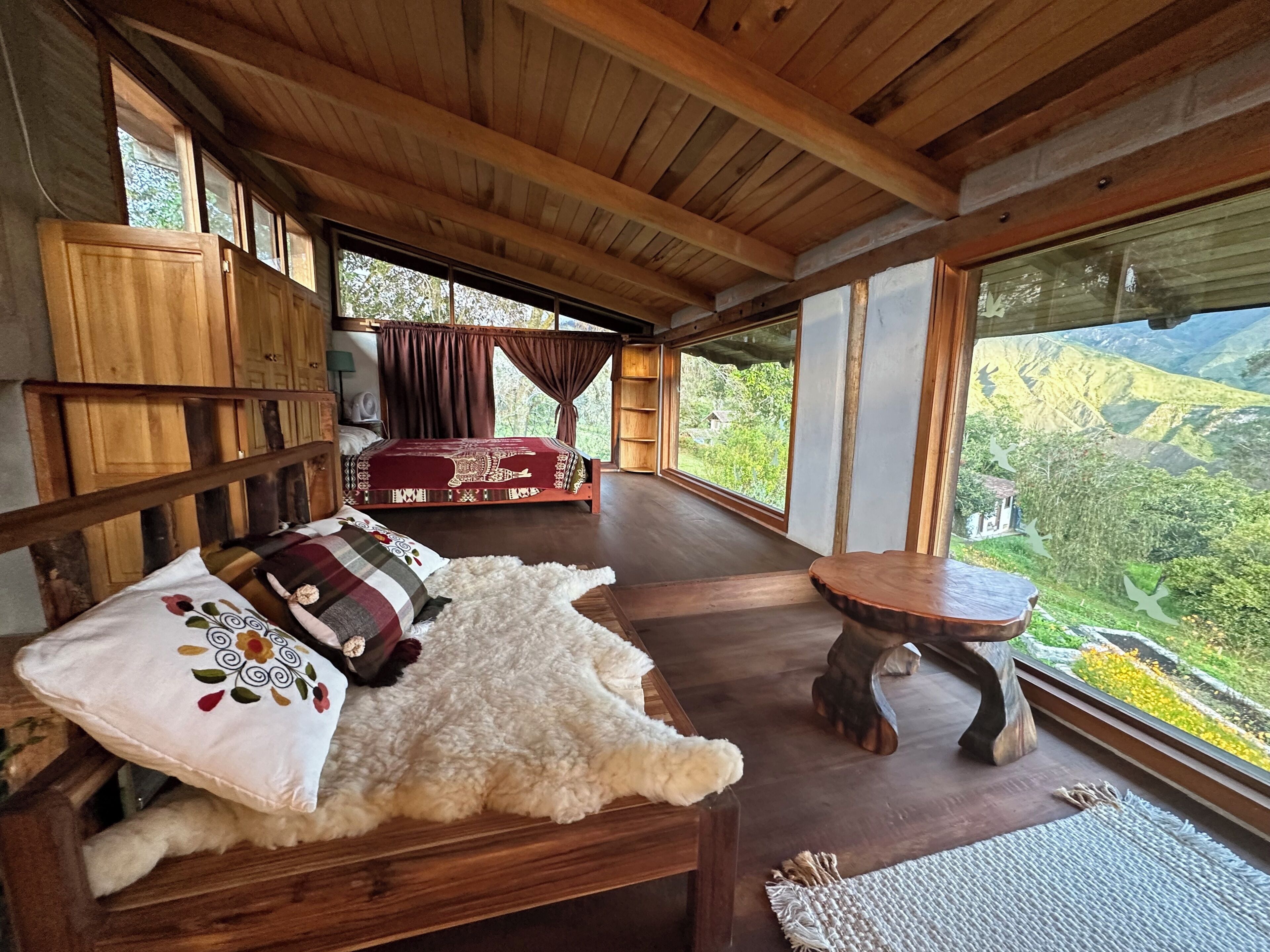 2 slaapkamers, een bureau, wifi, beddengoed