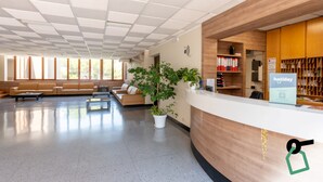 Luokittelematon kuva, 2 kautta 33, painike