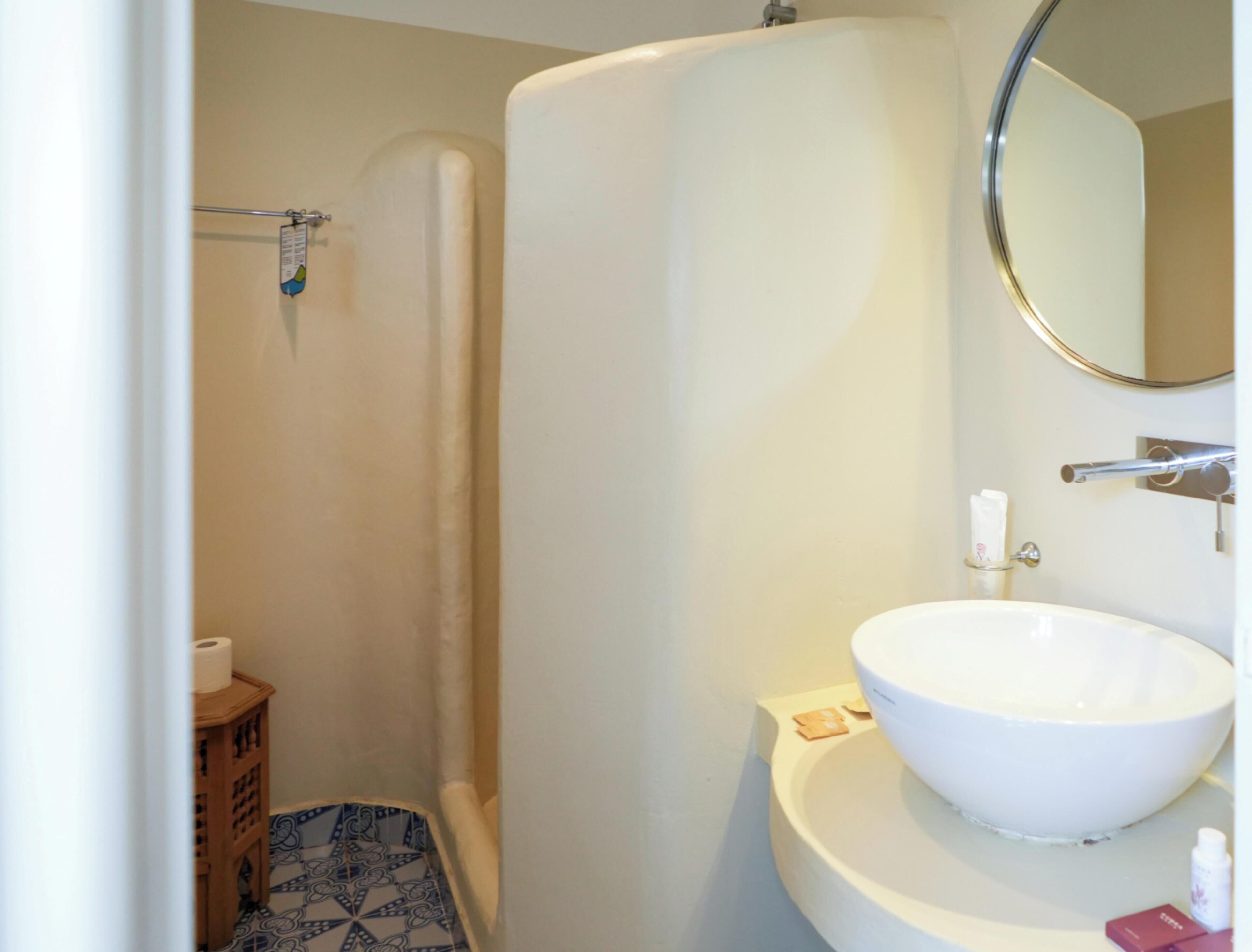 Standard Double or Twin Room | Bathroom | Shower, towels, toilet paper