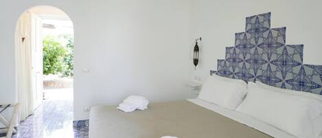 Standard Double or Twin Room | In-room safe, WiFi (free)