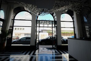صورة غير مصنفة، 5 من 23، زرّ
